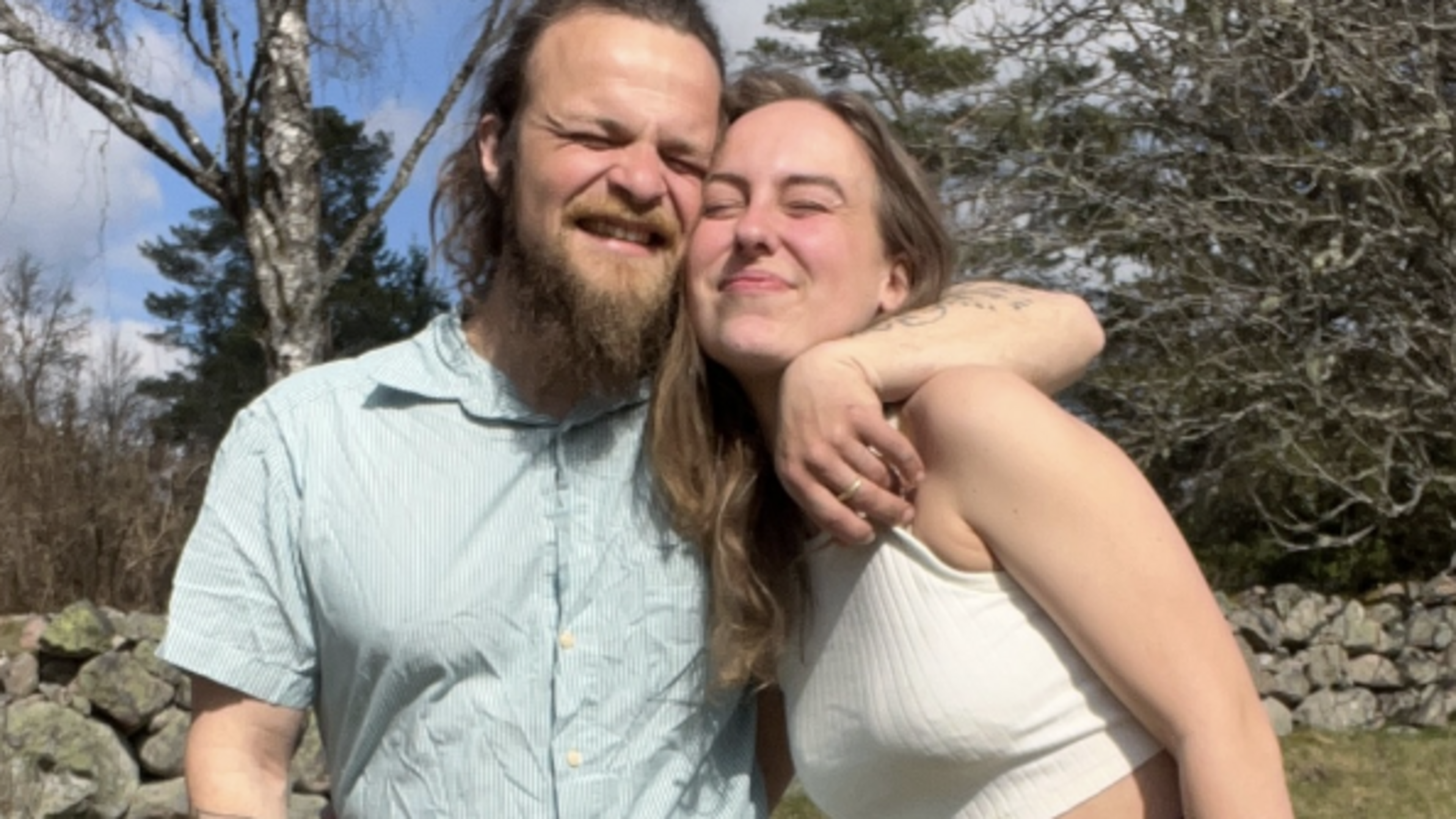 Bram en Esra uit B&B Vol Liefde verloofd met opvallende ring